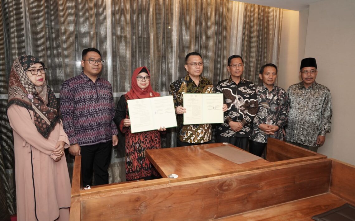 Sekolah Tinggi Ilmu Fiqih Syeikh Nawawi Tanara melakukan MoU dengan beberapa Perguruan Tinggi untuk Meningkatkan pelayanan pendidikan untuk Mahasiswa