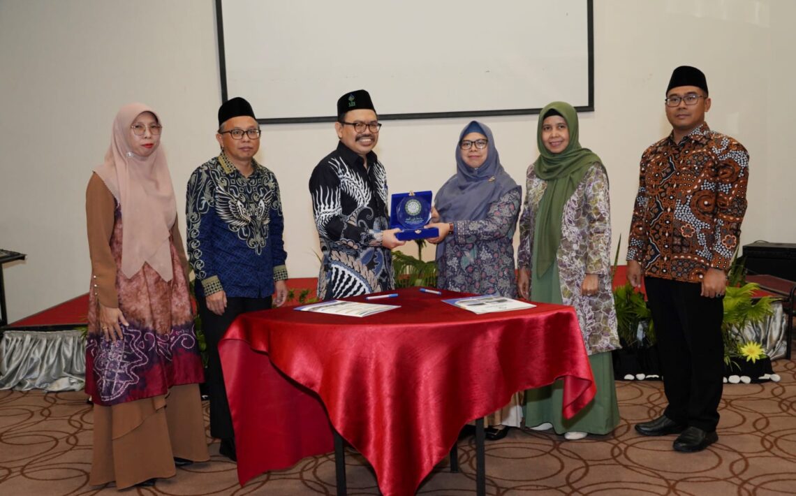 Sekolah Tinggi Ilmu Fiqih Syeikh Nawawi Tanara melakukan MoU dengan beberapa Perguruan Tinggi untuk Meningkatkan pelayanan pendidikan untuk Mahasiswa